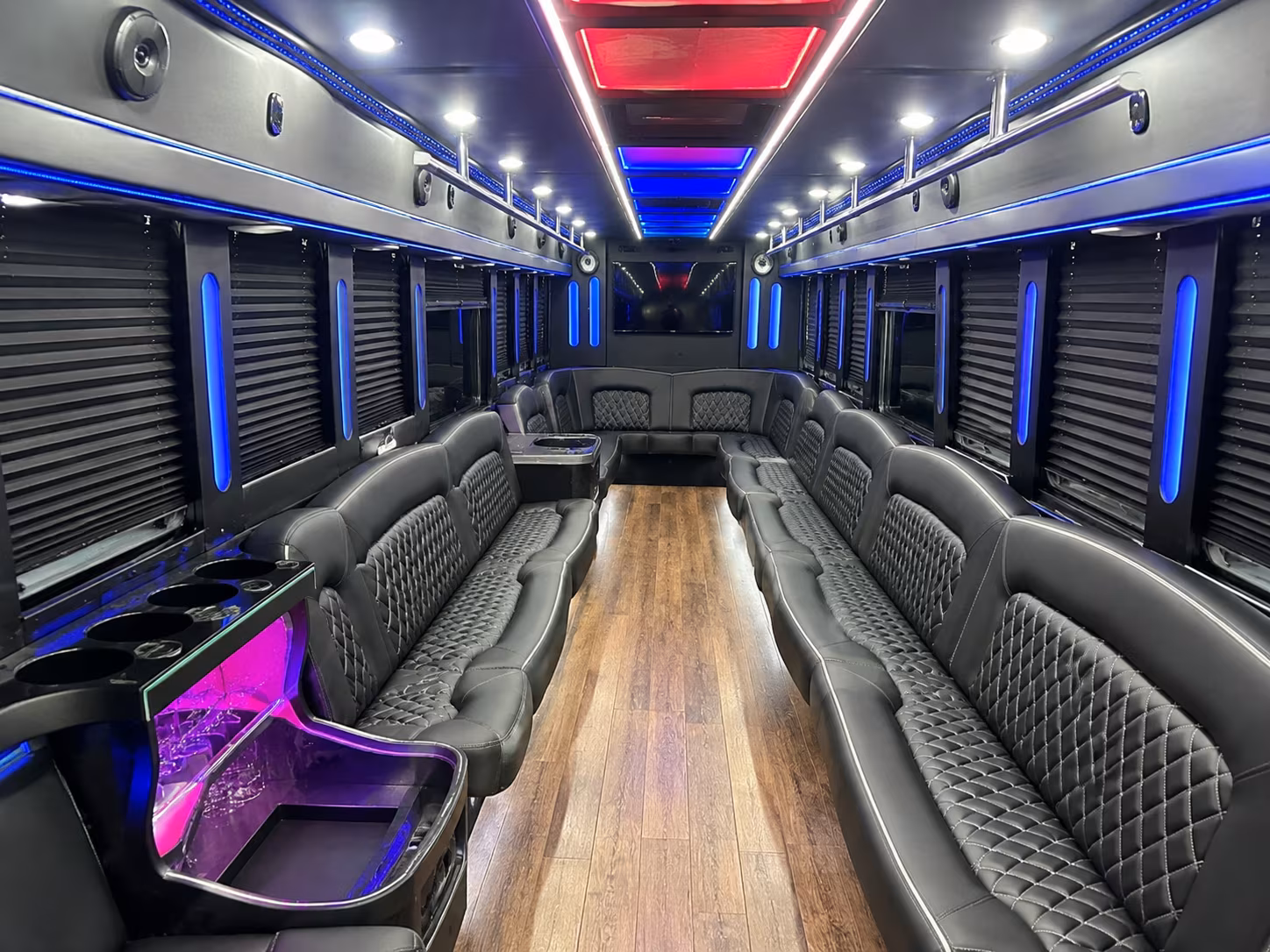 airport bus rentals for ski teams sports groups and large delegations