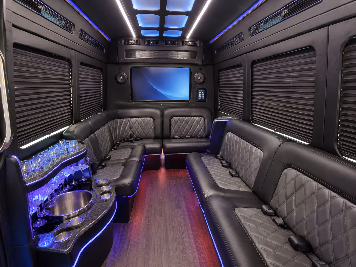 easily book transportation for your next prom 4